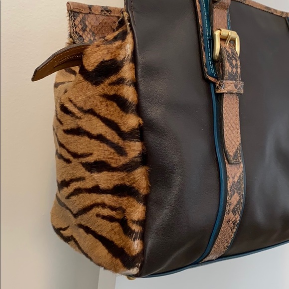 LONGCHAMP | Limited Edition Exotics Shoulder Bag - Picture 13 of 16